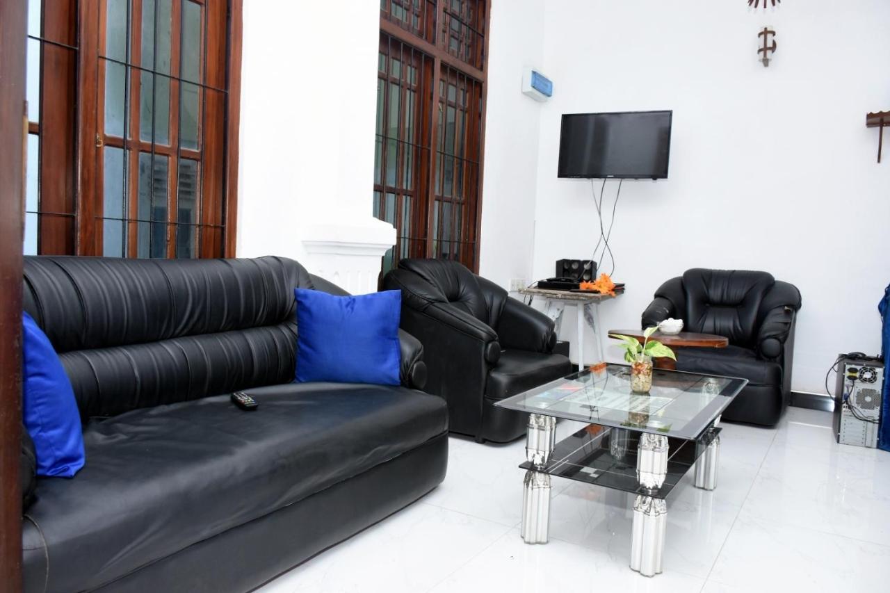Appartement Bluray Beach à Negombo Extérieur photo