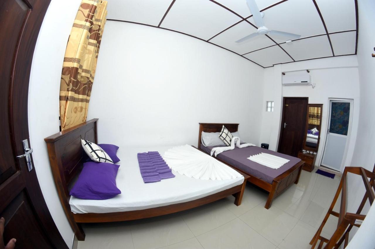 Appartement Bluray Beach à Negombo Extérieur photo