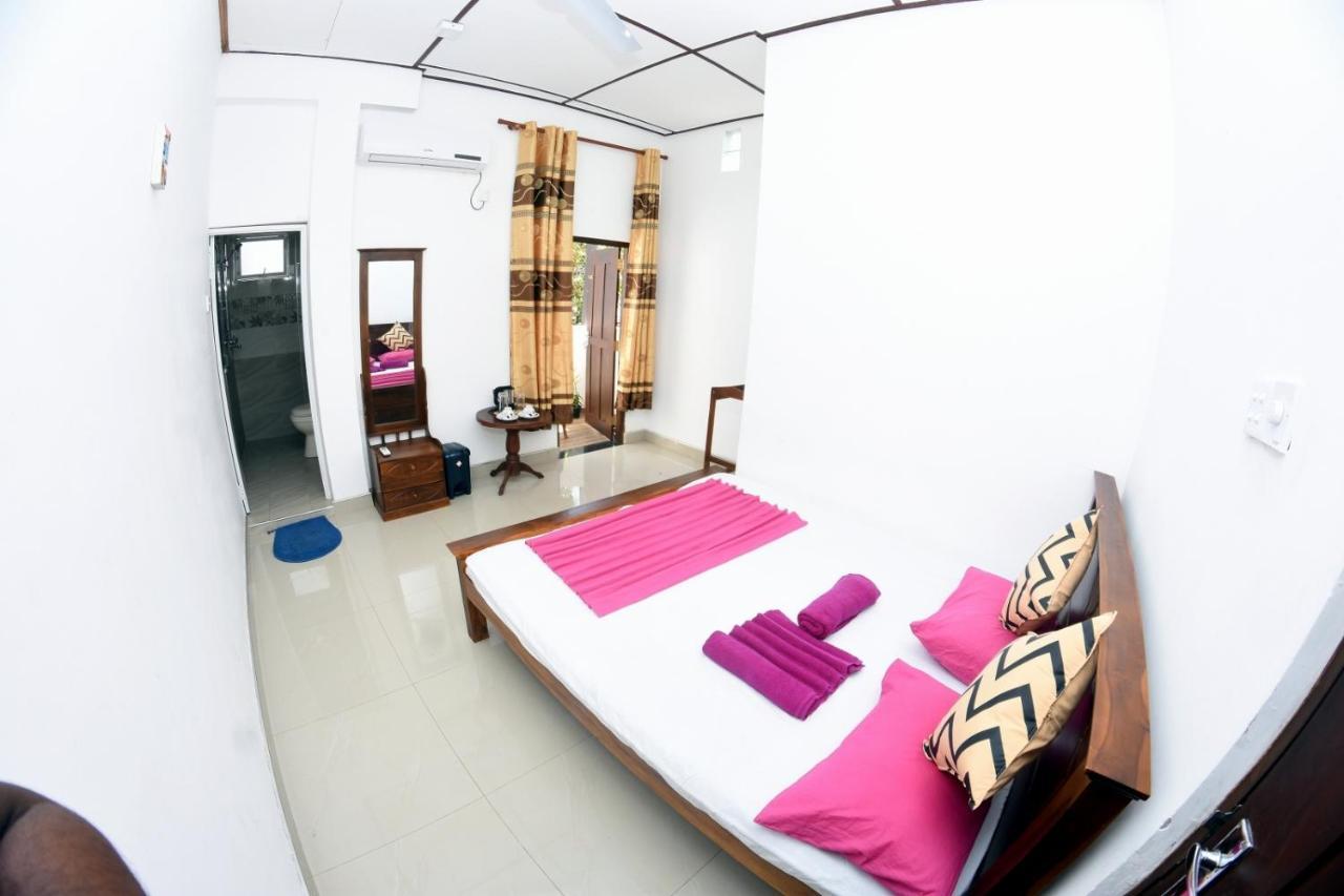 Appartement Bluray Beach à Negombo Extérieur photo