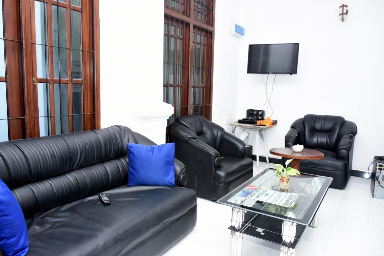 Appartement Bluray Beach à Negombo Extérieur photo