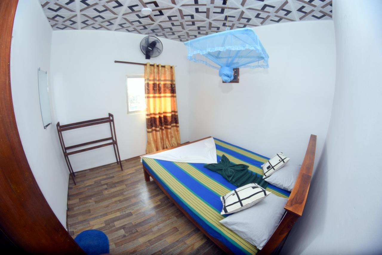 Appartement Bluray Beach à Negombo Extérieur photo