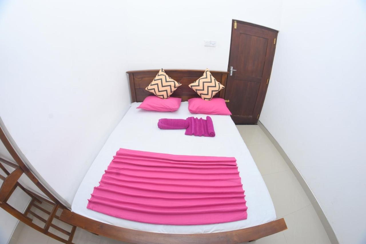 Appartement Bluray Beach à Negombo Extérieur photo